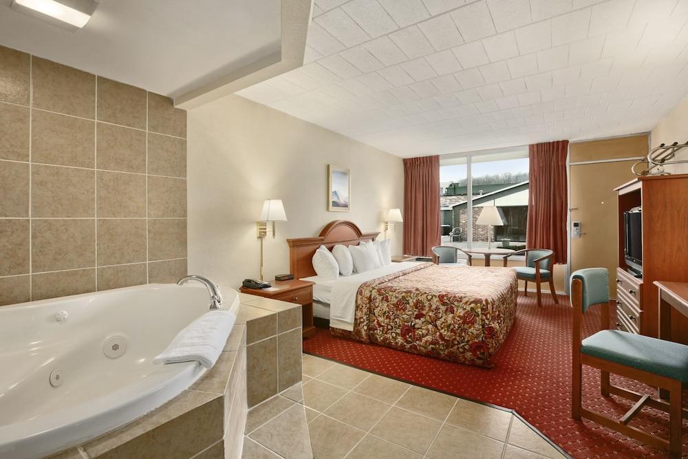 Days Inn By Wyndham Butler Conference Center Rum bild
